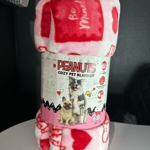 Peanuts Pet Heart Pattern Blanket - Red and Pink